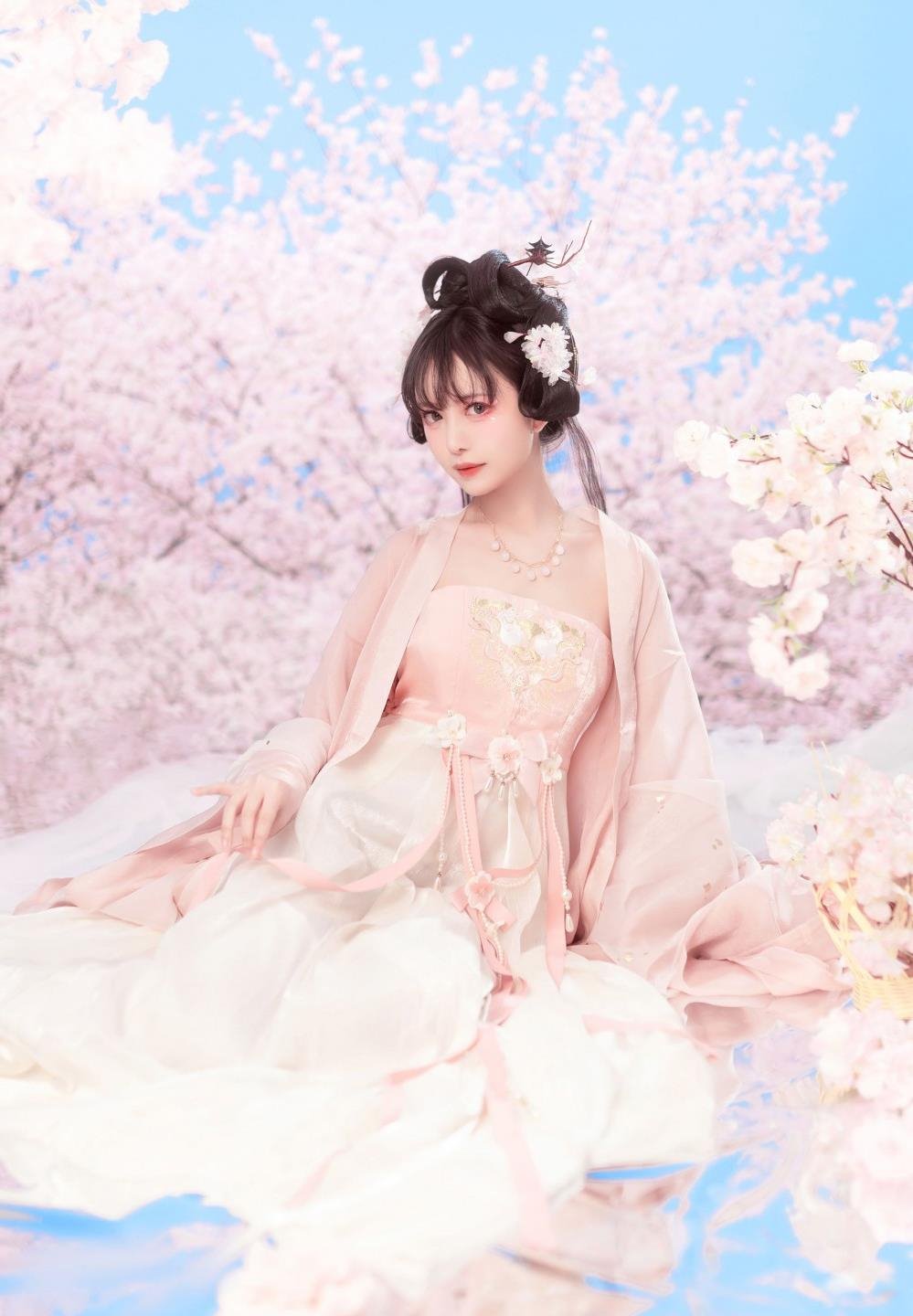 �������