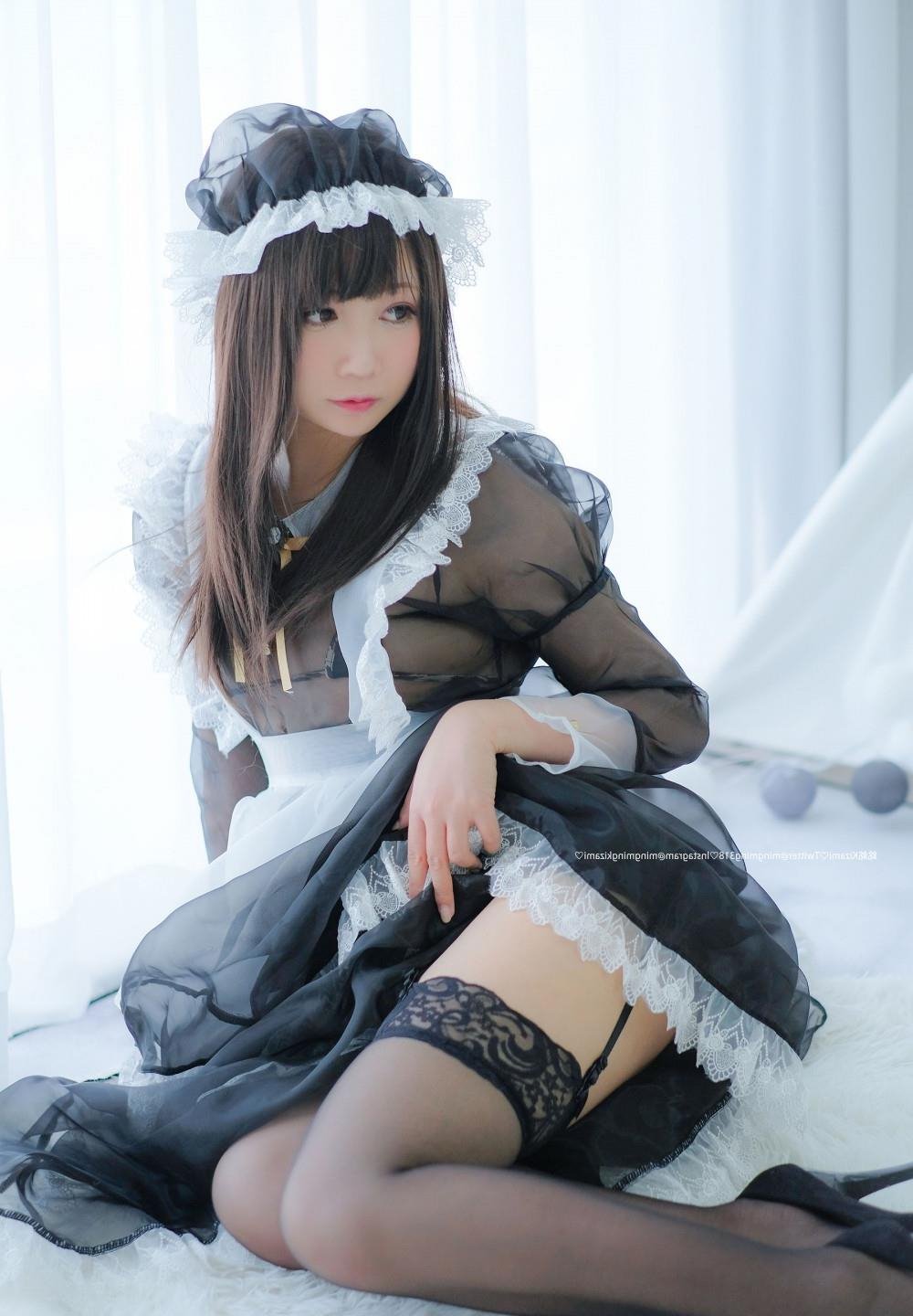黑珍珠美女