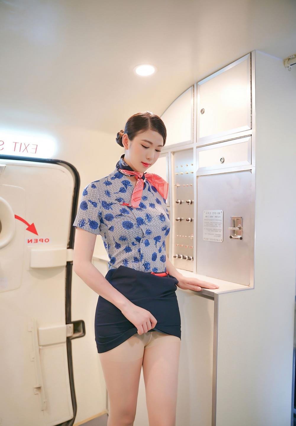 ŷ���ձ�һ�߶�����������