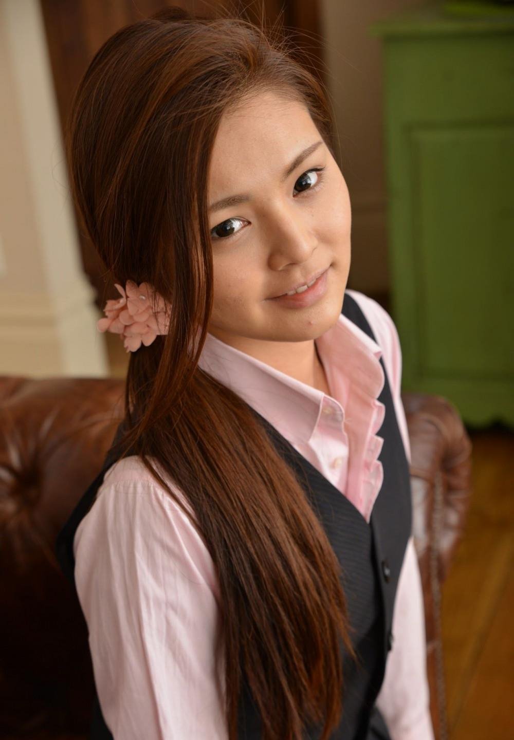 ����ǿ��Ů