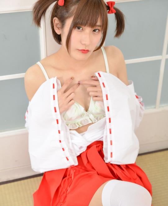 ���м��� У԰��ɫ �ŵ�����